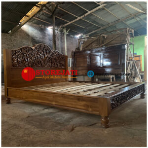 tempat tidur ukiran kayu jati