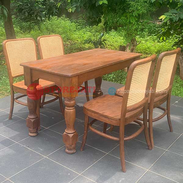 meja makan jati 4 kursi