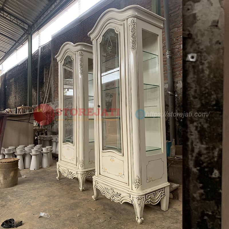 jual lemari hias ruang tamu mewah