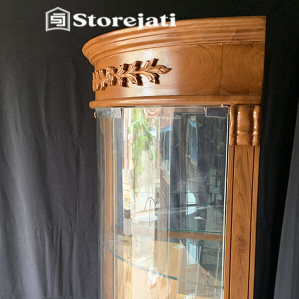 detail lemari sudut jati