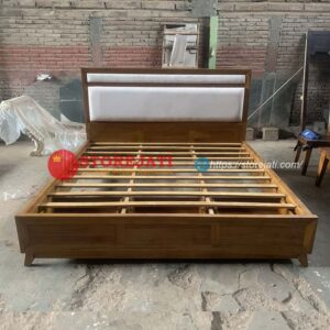 tempat tidur minimalis laci