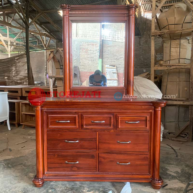 meja rias sederhana dari kayu