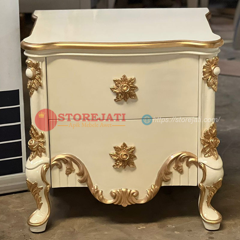 harga meja kecil untuk kamar