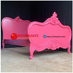 tempat tidur anak warna pink
