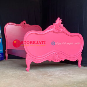 tempat tidur anak warna pink